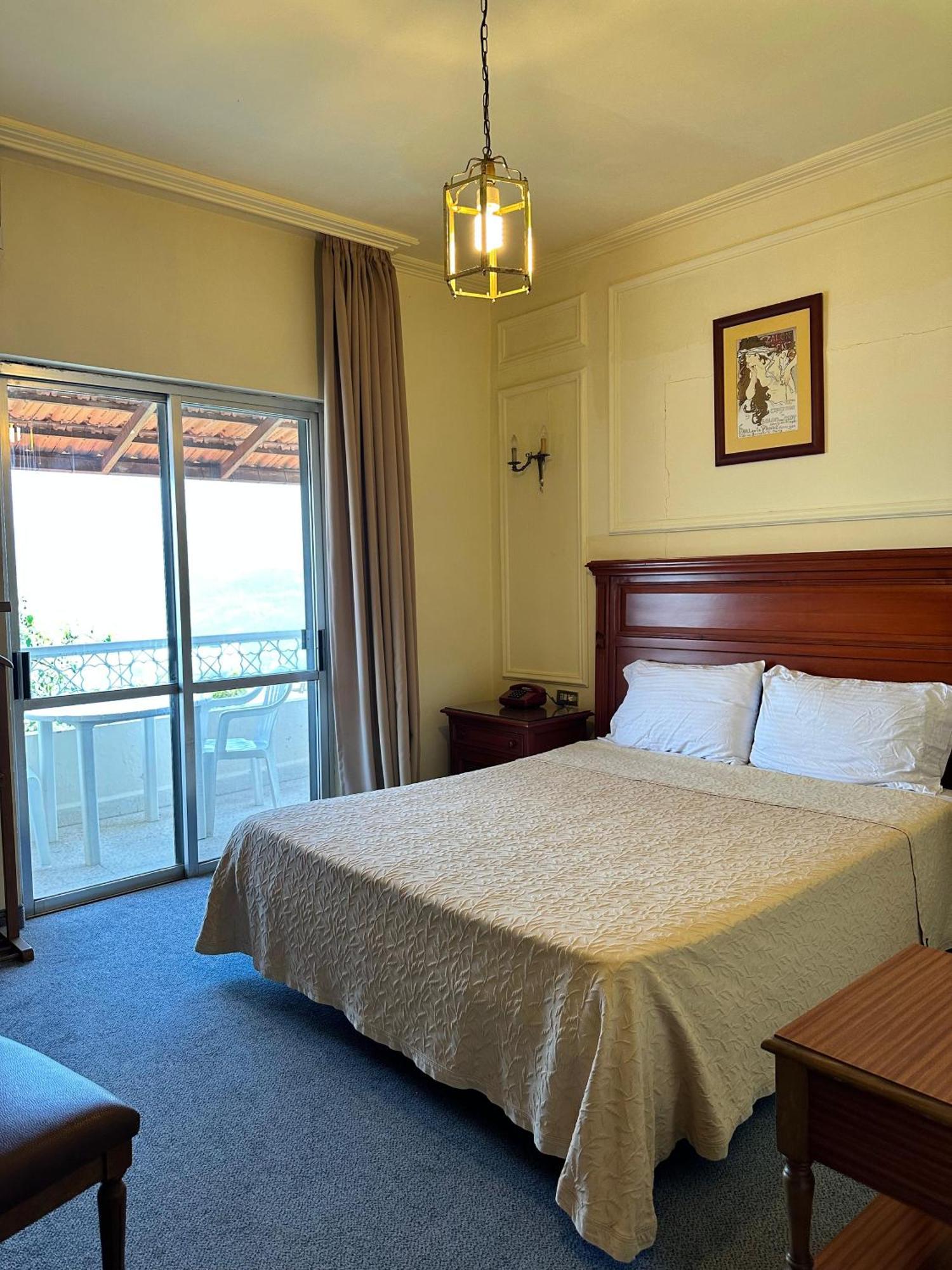 Le Crillon Hotel Brummana Exterior foto
