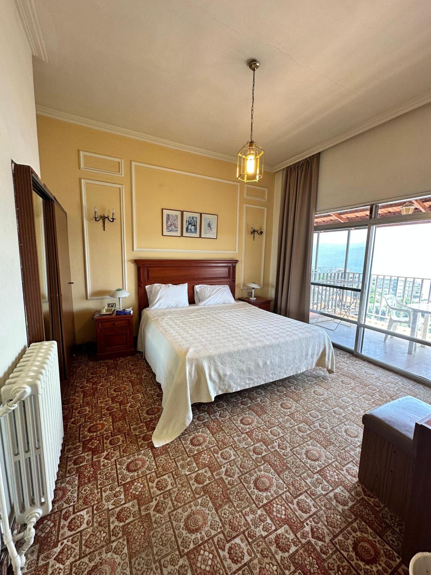 Le Crillon Hotel Brummana Exterior foto